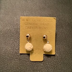 Vintage Gold and Cream Earrings